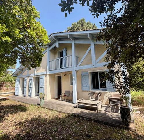 Cap Ferret, Dune de L’Herbe, ravissante villa de 132 m2 (5 chambres), nichée dans un écrin de verdure