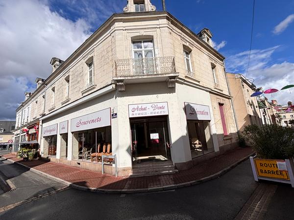 LOCAL COMMERCIAL 144 m² EN PLEIN CENTRE DU LUDE