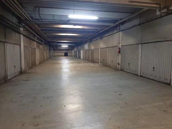 Vente                                                      Garage
                        
                                         15 m2                     à Colmar