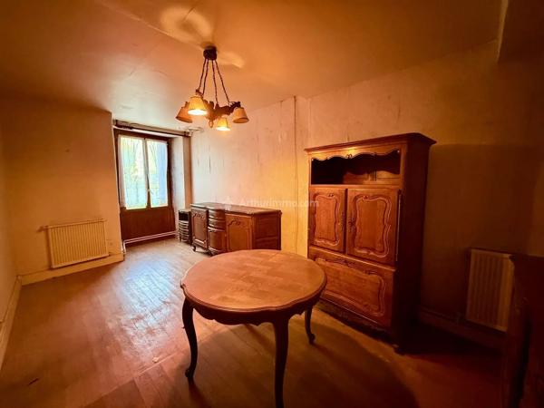 Vente                                                      Maison de village
                        
                     7 pièces                      202 m2                     à Andelot-Blancheville