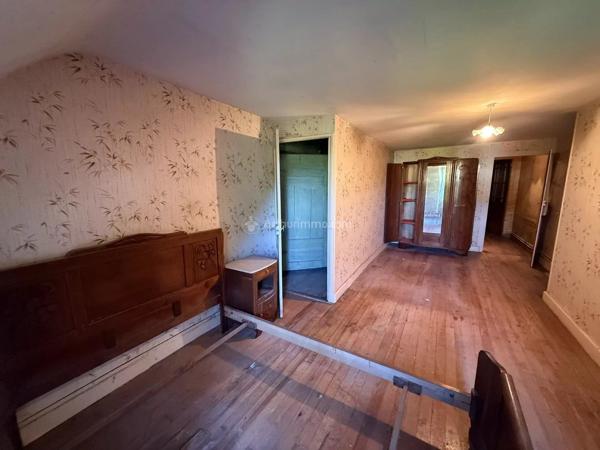 Vente                                                      Maison de village
                        
                     7 pièces                      202 m2                     à Andelot-Blancheville