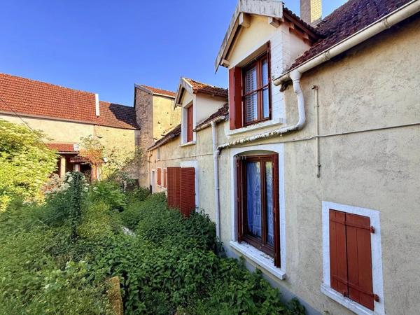 Vente                                                      Maison de village
                        
                     7 pièces                      202 m2                     à Andelot-Blancheville