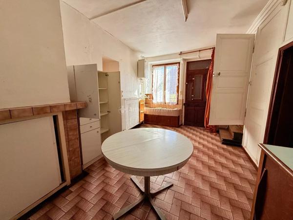 Vente                                                      Maison de village
                        
                     7 pièces                      202 m2                     à Andelot-Blancheville