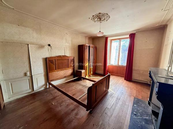 Vente                                                      Maison de village
                        
                     7 pièces                      202 m2                     à Andelot-Blancheville