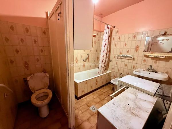 Vente                                                      Maison de village
                        
                     7 pièces                      202 m2                     à Andelot-Blancheville