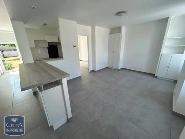 Maison à louer 2 pièces 42.75m² Mehun-sur-Yèvre (18500)