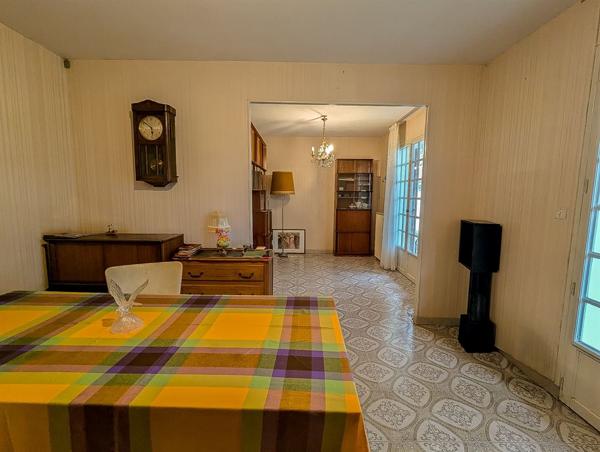 LIEUX UNIQUES ® PROPRIÉTÉS PRIVÉES PROPOSE MAISON SUR DEUX NIVEAUX DE 148.55 M² TERRAIN DE 863 M² À SELLES-SUR-CHER