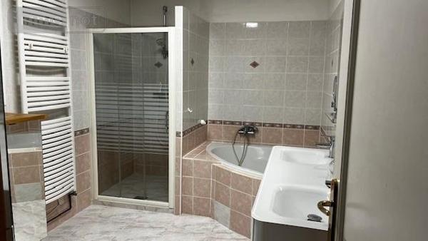 Maison à vendre à Luynes dans l'Indre-et-Loire (37230), ref : 999/3656   
LUYNES