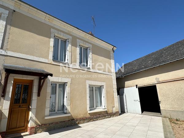Agréable maison de 110.21 m² à vendre centre ville d'Aubigné-Racan (72800)