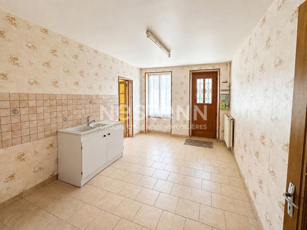 Agréable maison de 110.21 m² à vendre centre ville d'Aubigné-Racan (72800)