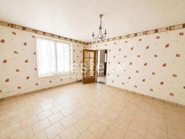 Agréable maison de 110.21 m² à vendre centre ville d'Aubigné-Racan (72800)