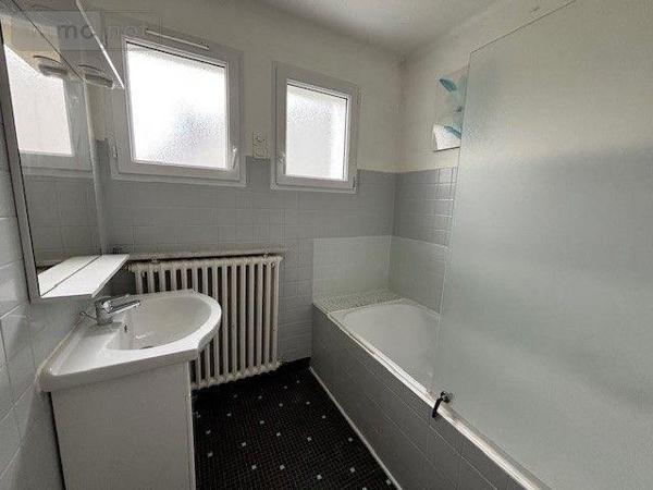 Maison à vendre à Ploumagoar dans les Côtes-d'Armor (22970), ref : 0001236