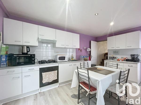 Maison 2 pièces de 50 m² à Saint-Léger-lès-Domart (80780)