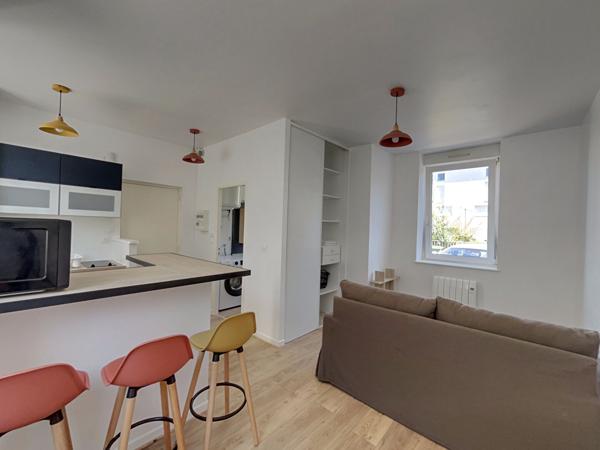 LANDERNEAU - Studio rénové en centre ville