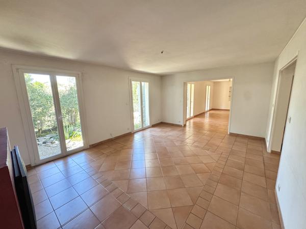 Aubagne (13400) Maison familiale avec piscine