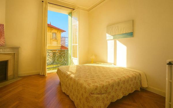 Maison à vendre    7 pièces • 202,45 m2 Nice