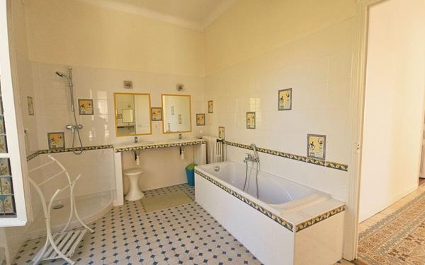 Maison à vendre    7 pièces • 202,45 m2 Nice