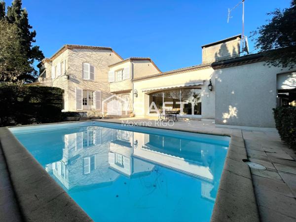 Villa 5 chambres 311 m2 avec piscine