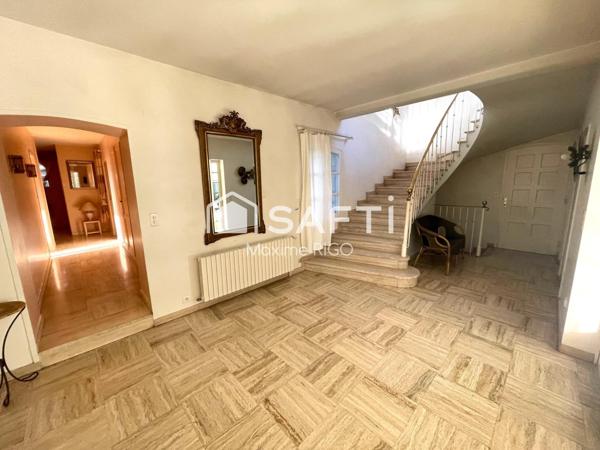 Villa 5 chambres 311 m2 avec piscine