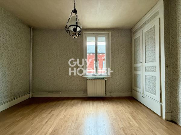 SAINT HONORÉ - MAISON D'ENVIRON 90M² AVEC COUR