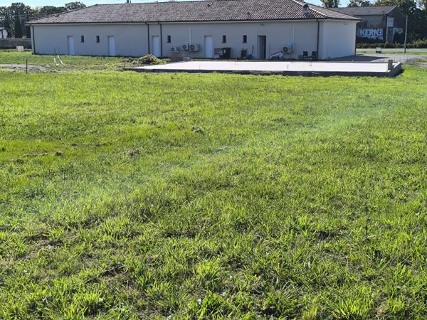Vente / Terrain constructible à Grisolles (82170)