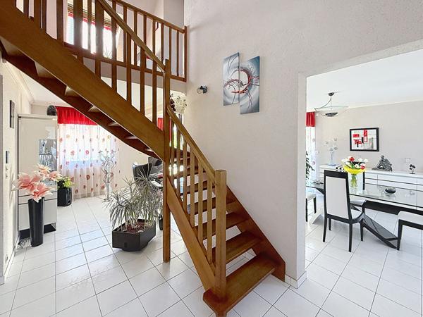 Belle maison d'architecte à vendre à 2min d'Angers Les Justices - Vie de plain-pied et jardin paysagé