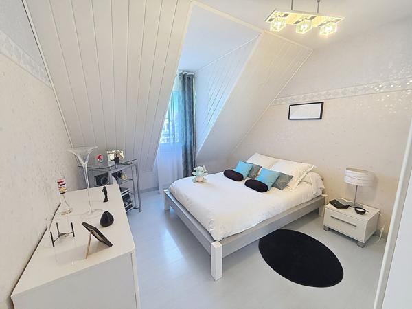 Belle maison d'architecte à vendre à 2min d'Angers Les Justices - Vie de plain-pied et jardin paysagé