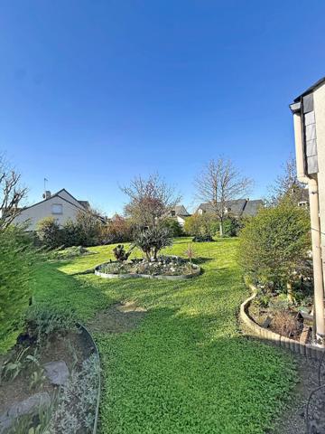 Belle maison d'architecte à vendre à 2min d'Angers Les Justices - Vie de plain-pied et jardin paysagé
