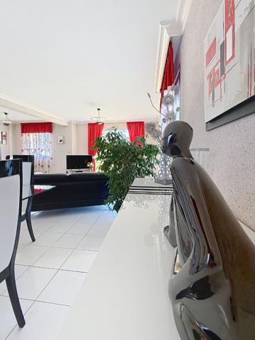 Belle maison d'architecte à vendre à 2min d'Angers Les Justices - Vie de plain-pied et jardin paysagé