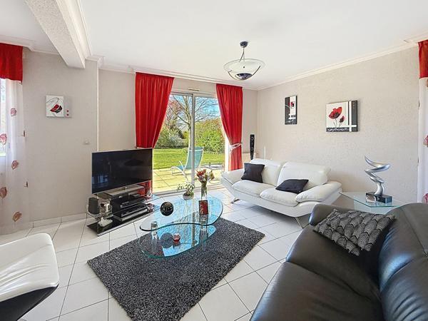 Belle maison d'architecte à vendre à 2min d'Angers Les Justices - Vie de plain-pied et jardin paysagé