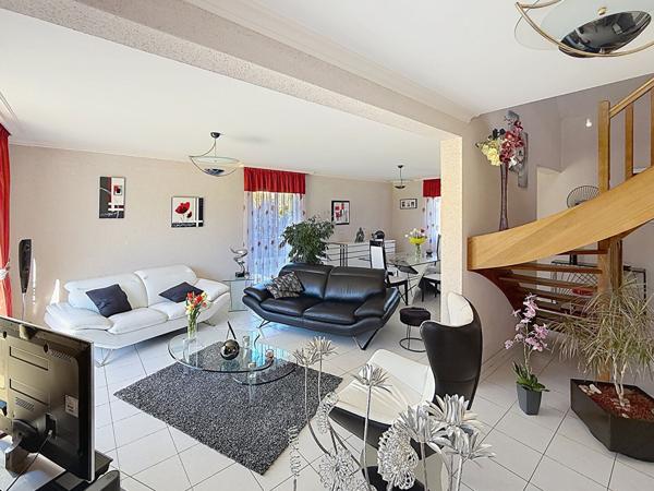 Belle maison d'architecte à vendre à 2min d'Angers Les Justices - Vie de plain-pied et jardin paysagé