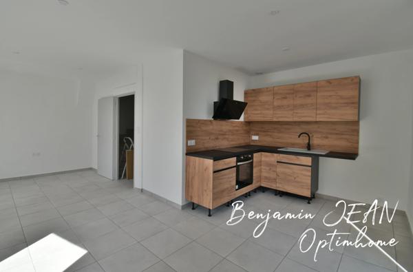 À VENDRE – Immeuble 3 faces – Investissement locatif à Sérignan