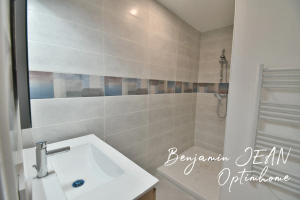 À VENDRE – Immeuble 3 faces – Investissement locatif à Sérignan