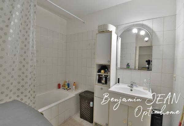 À VENDRE – Immeuble 3 faces – Investissement locatif à Sérignan