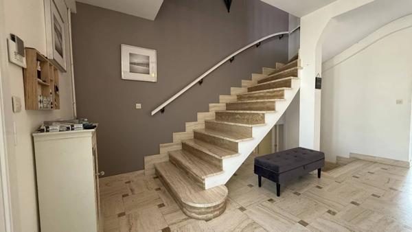 Demeure familiale d’exception ,Charme & volumes à Andilly