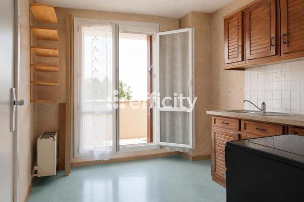 Appartement
         3 pièces
        - 61 m² Exclusivité 150 000 € *