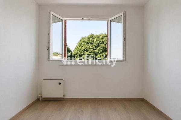 Appartement
         3 pièces
        - 61 m² Exclusivité 150 000 € *