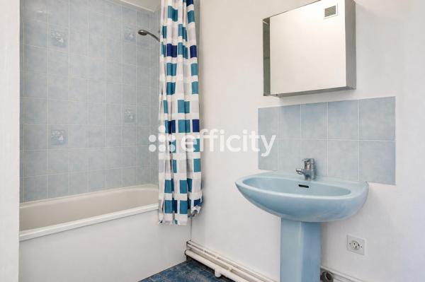 Appartement
         3 pièces
        - 61 m² Exclusivité 150 000 € *