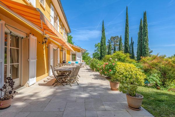 Vente Maison contemporaine Sainte-Foy-lès-Lyon 9 Pièces 338 m²