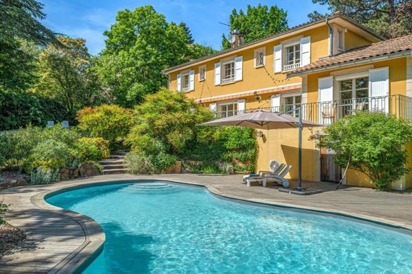 Vente Maison contemporaine Sainte-Foy-lès-Lyon 9 Pièces 338 m²