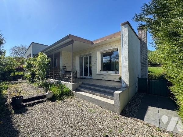 MAISON D'ARCHITECTE SEMI PLAIN-PIED 110 M2 MONTBELIARD