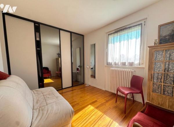 MAISON D'ARCHITECTE SEMI PLAIN-PIED 110 M2 MONTBELIARD