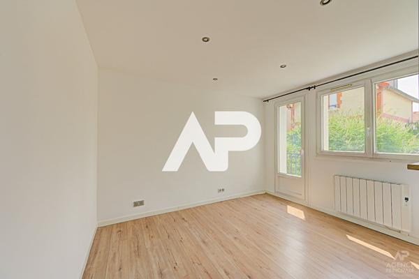 Appartement Rueil Malmaison 2 pièce(s) 37.37 m2 190 000 € **  - Référence  16295