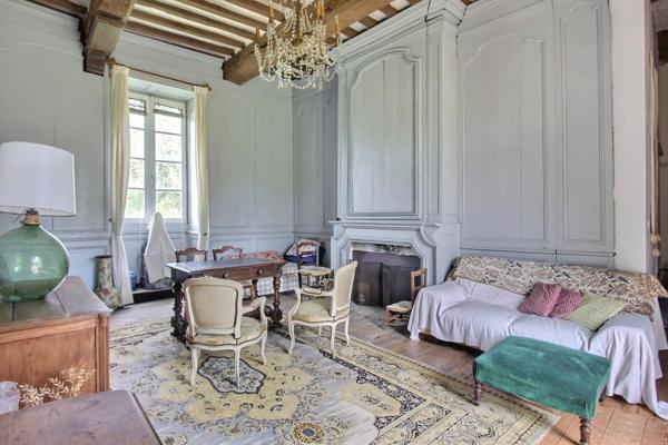 Manoir XV et XVIII siècle à restaurer