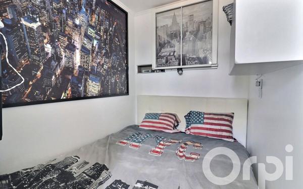 Appartement à vendre    2 pièces • 27,82 m2 Paris 19