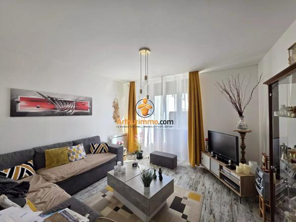 Vente                                                      Maison
                        
                     8 pièces                      144 m2                     à Tarbes