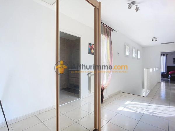 Vente                                                      Maison
                        
                     5 pièces                      179 m2                     à Perpignan