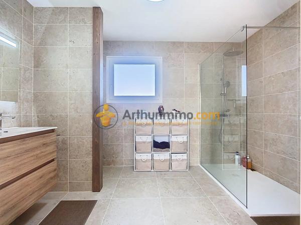 Vente                                                      Maison
                        
                     5 pièces                      179 m2                     à Perpignan