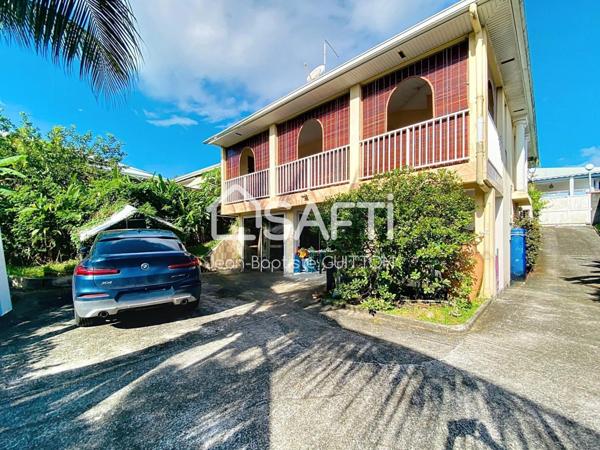 Villa composée de deux logements sur les Trois Ilets