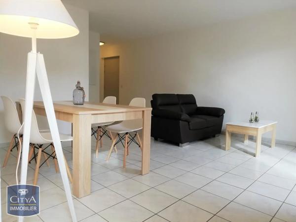 Appartement à louer 2 pièces 47.55m² Sorgues (84700)